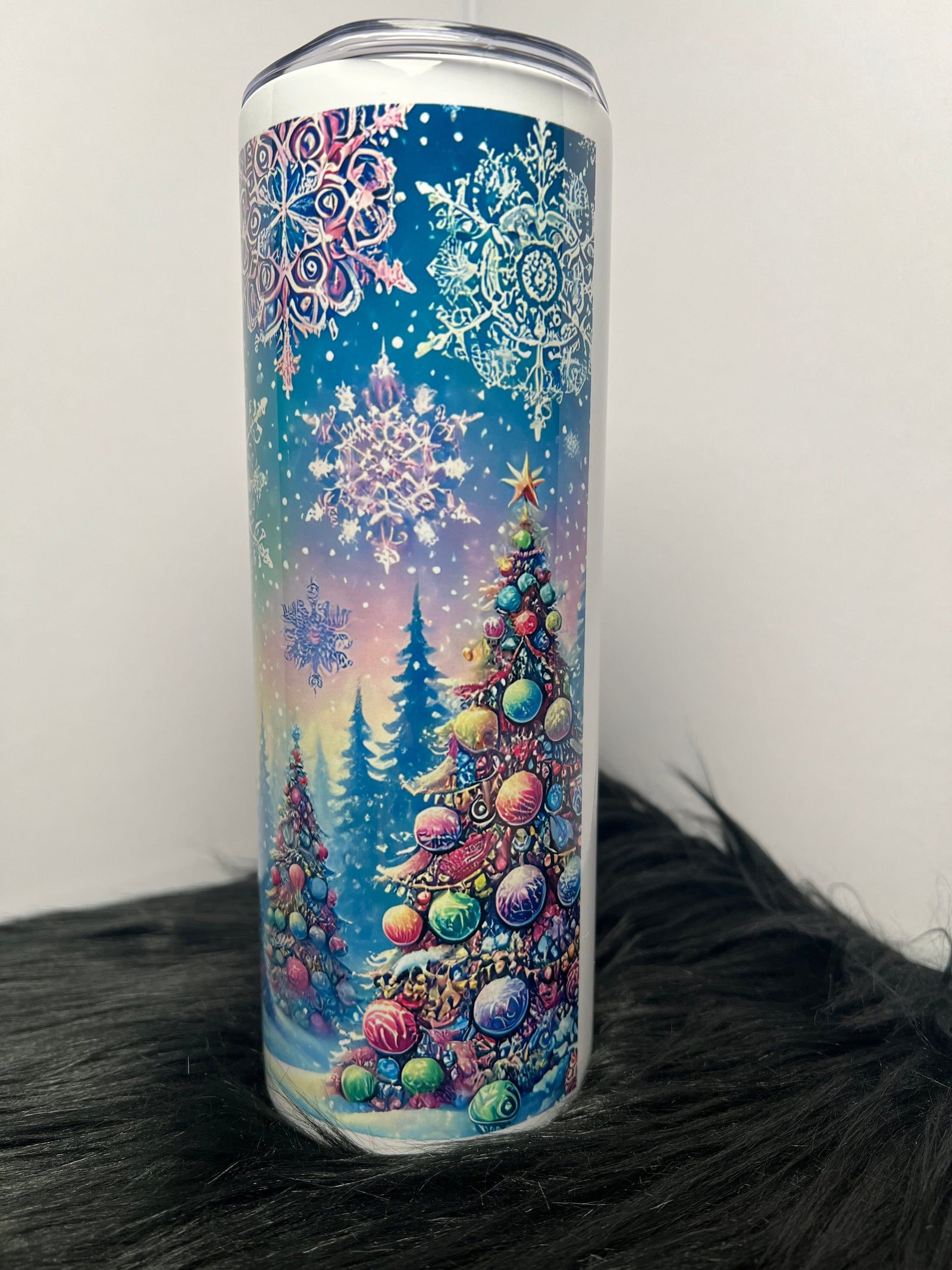 DillyDog Creations wrapin 20Oz Skinny Tumbler / Christmas Trees