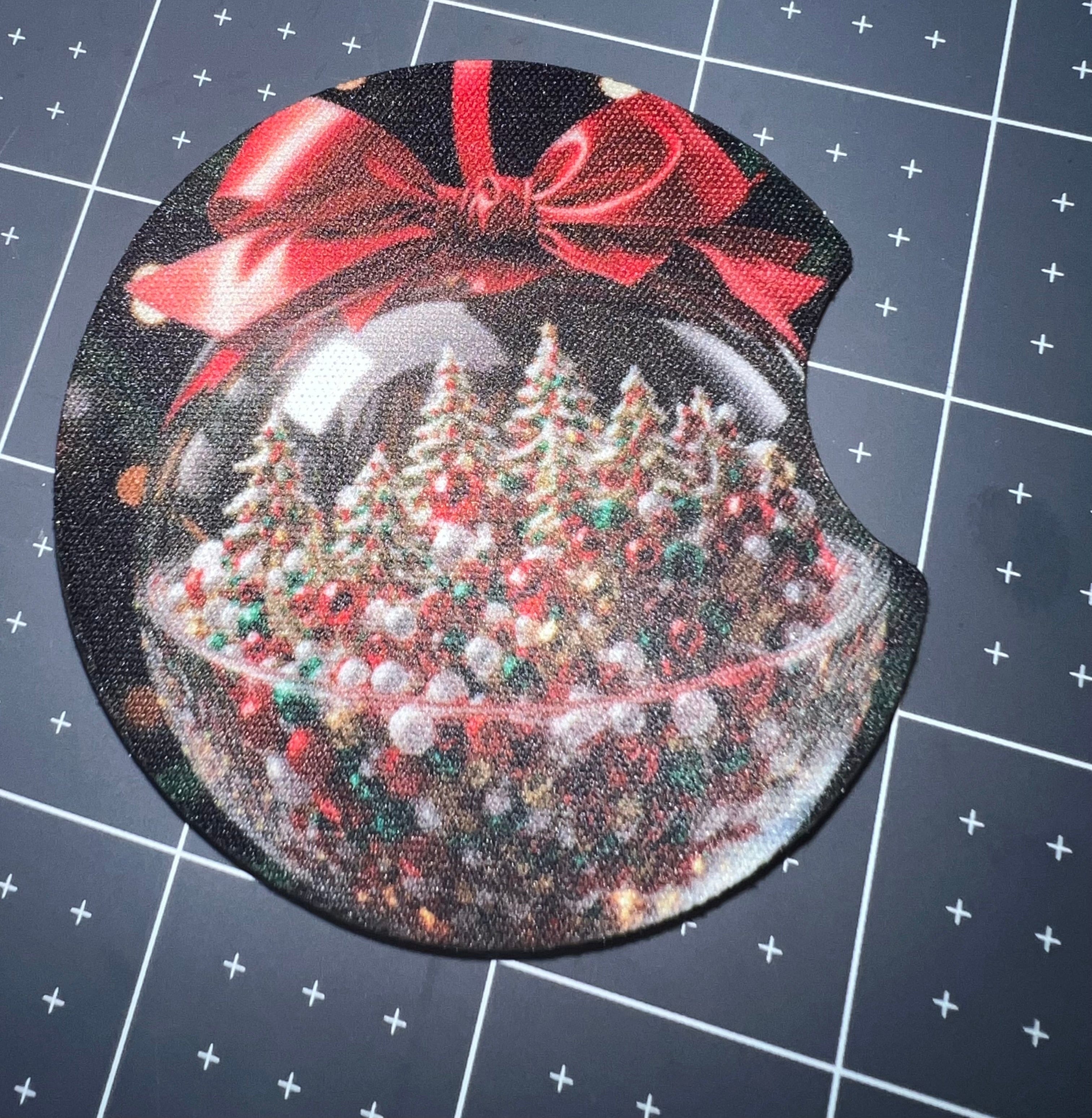 DillyDog Creations wrapin Car Coaster Set / Glass Christmas Ornament