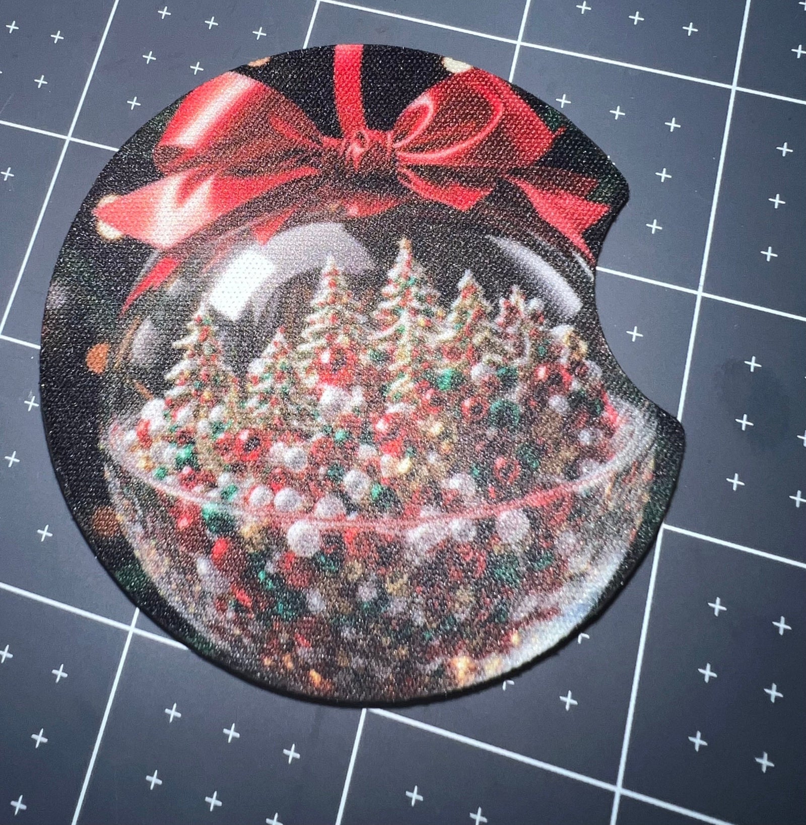 DillyDog Creations wrapin Car Coaster Set / Glass Christmas Ornament