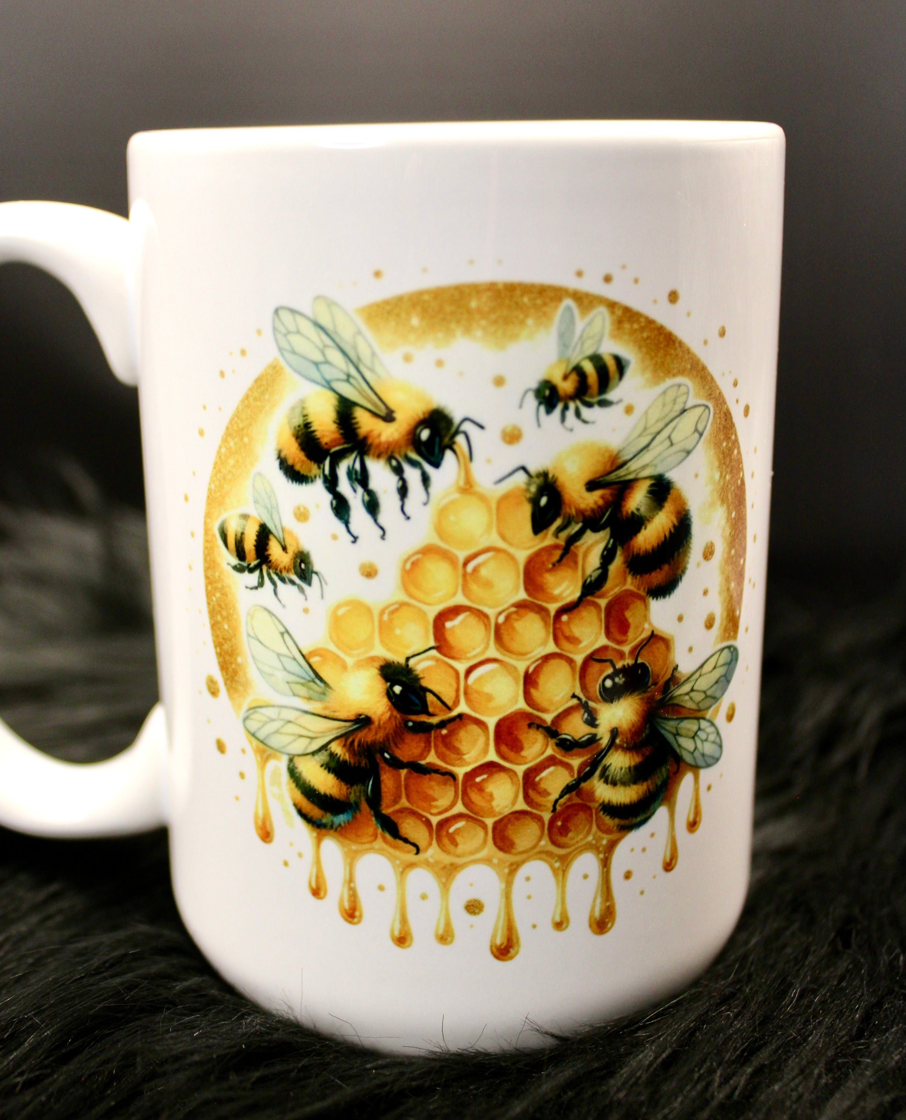 DillyDog Creations wrapin Mug / Honey Bees